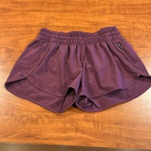 Lululemon Track That Short Sz 6
